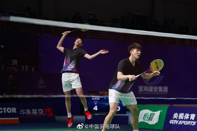 约维奇在欧锦赛开局15分钟狂砍18分，热火为何坚持不放弃信任？