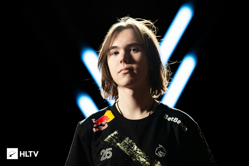 将目光投向 将目光投向