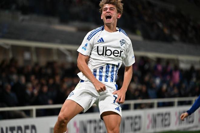 乒乓球——WTT重庆冠军赛：梁靖崑晋级八强.